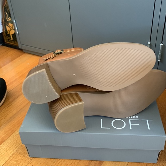 LOFT - Tan Ankle Riding Bootie NIB - Picture 2 of 3